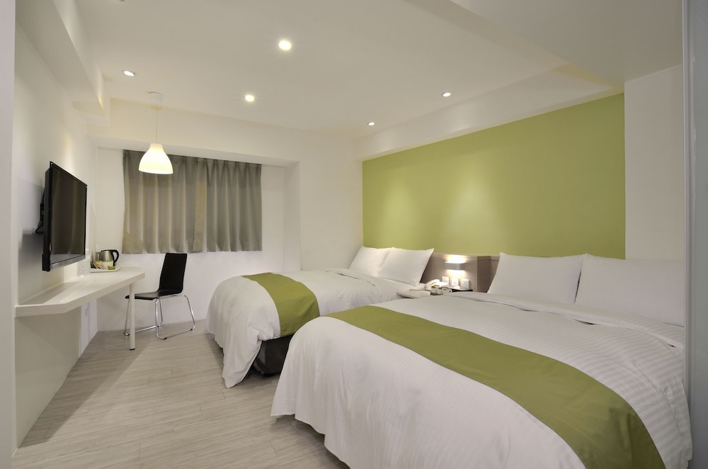 Green Hotel 30/63