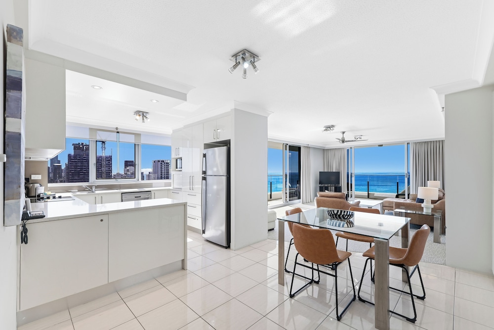 ULTIQA Beach Haven on Broadbeach 36/50