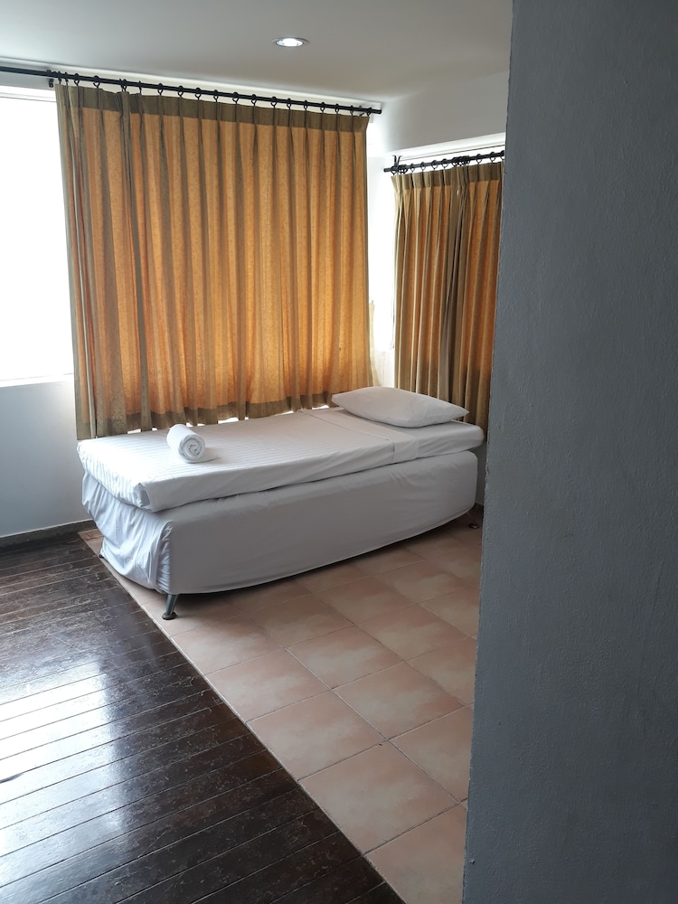 Porter House Patong 38/74