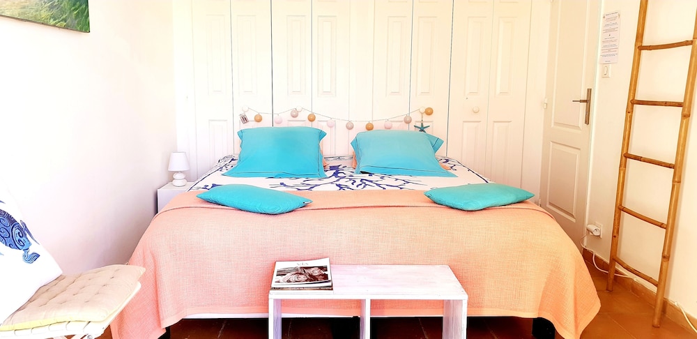 Villa Des Delices 16/48