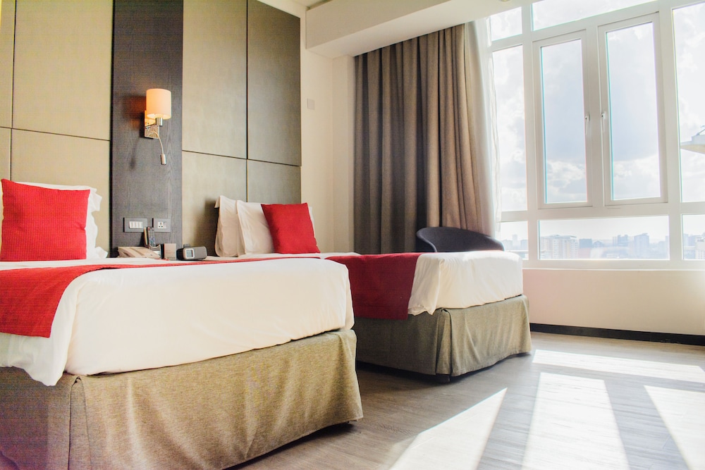 STANDARD, TWIN BEDS, CITY VIEW