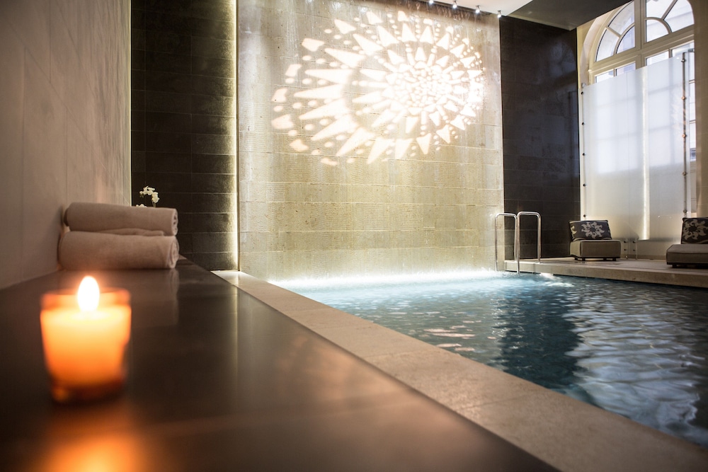 swimming pool spa