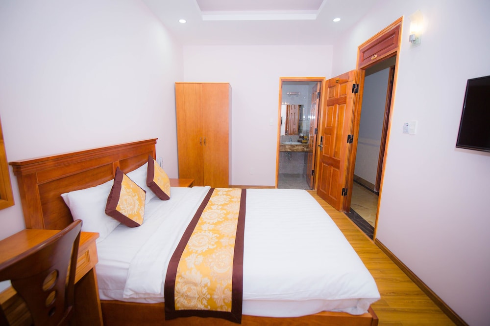 Hong Tung Hotel 13/36