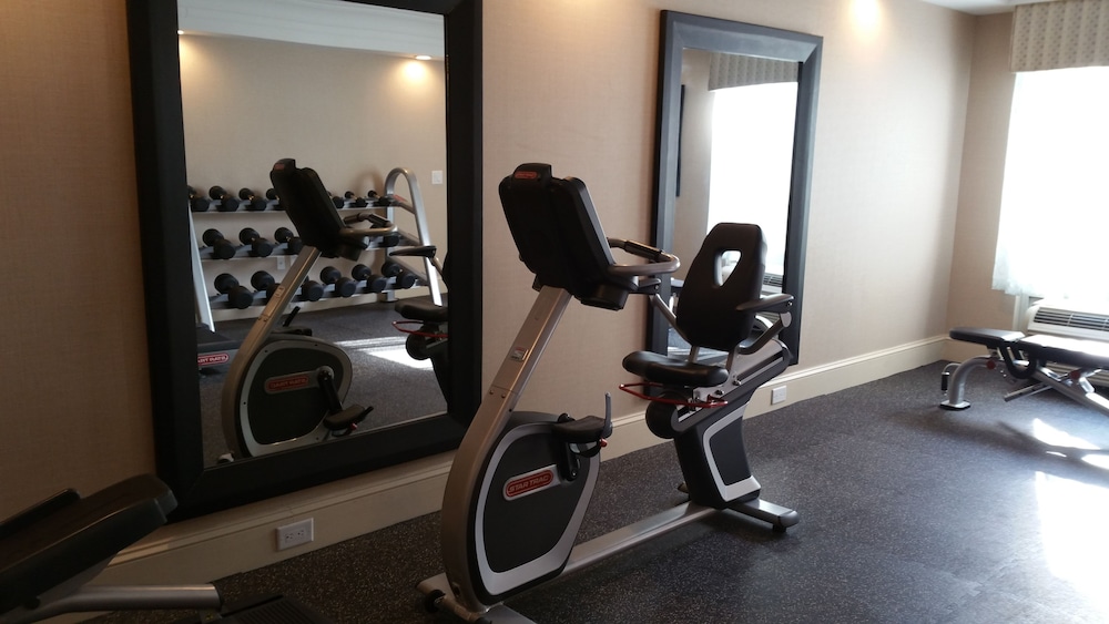 Town & Country Inn and Suites 24/36