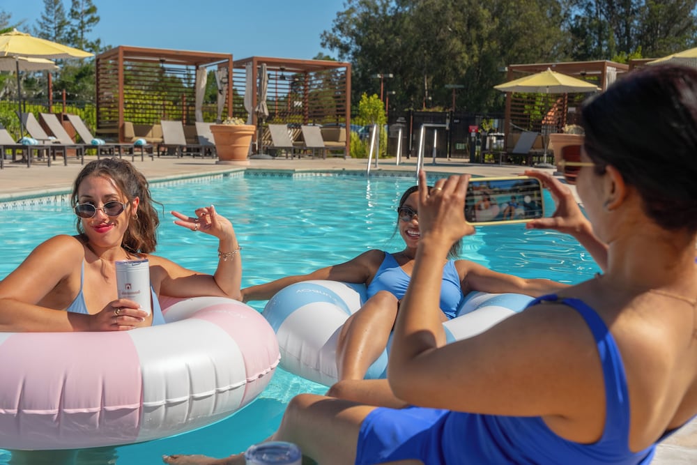 Chaminade Resort and Spa 67/73