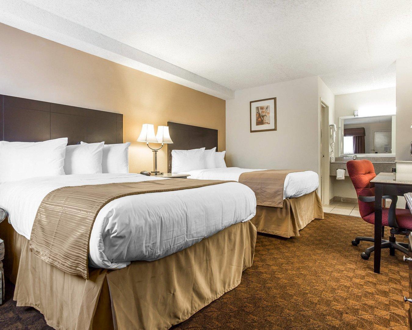ROOM, 2 DOUBLE BEDS