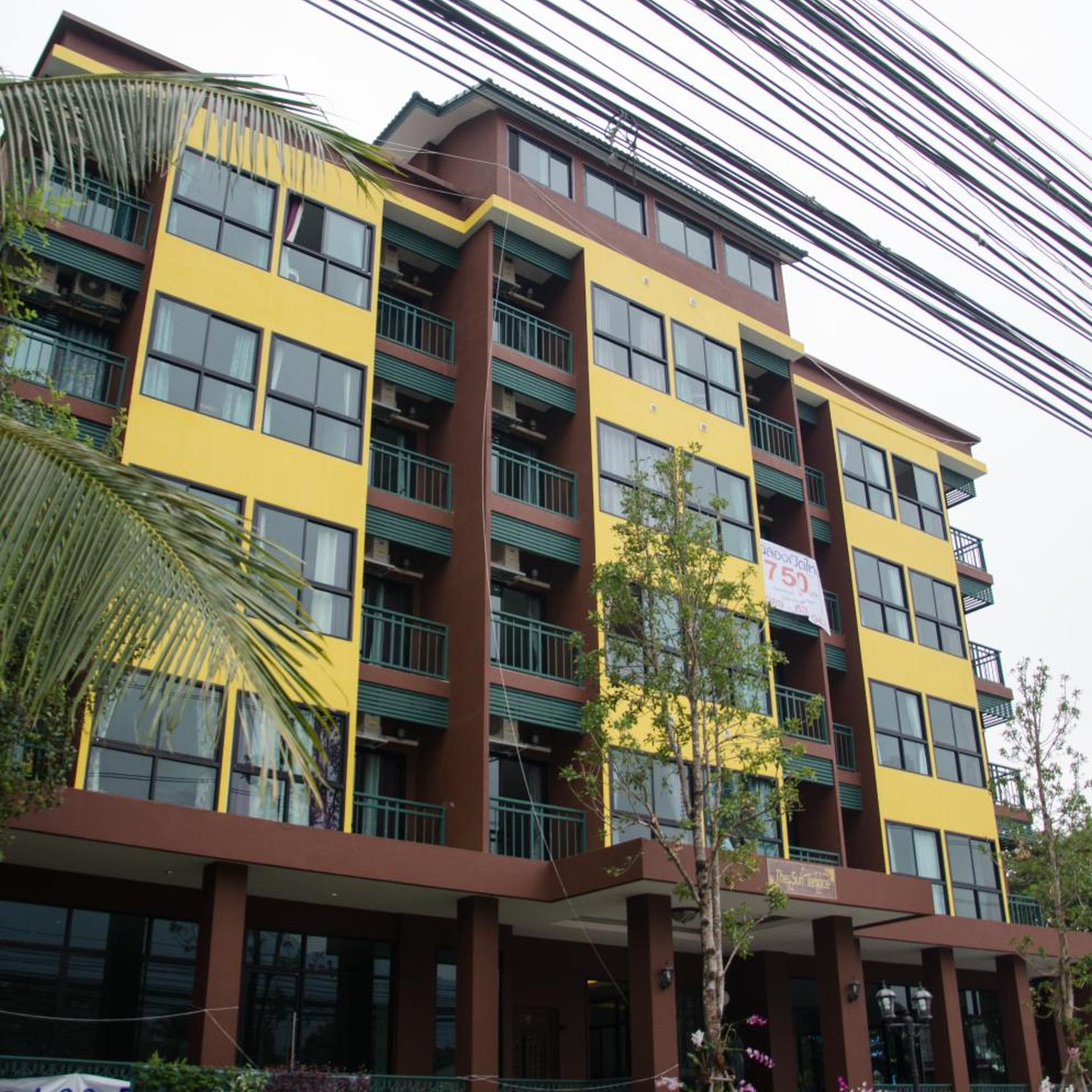 The Sun Terrace Hotel 3/83