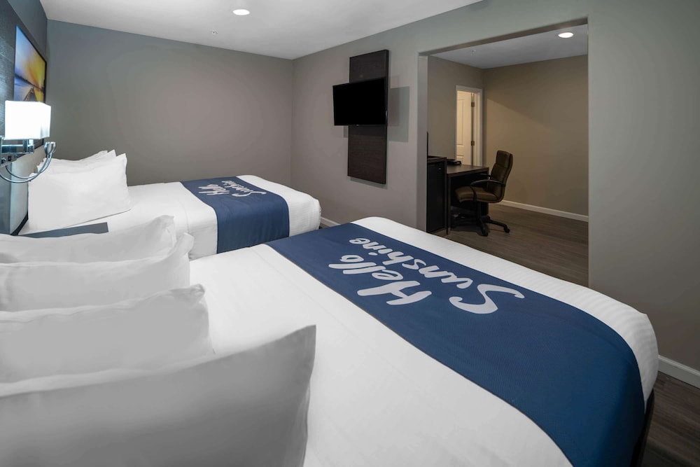 Days Inn by Wyndham Galt/Elk Grove South 21/41
