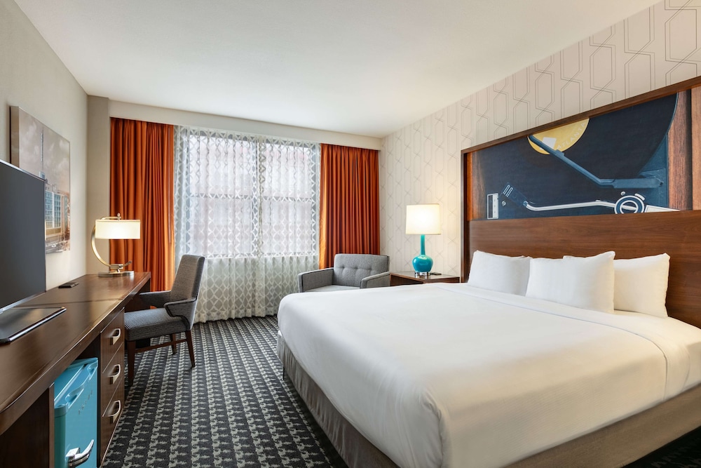 The American Hotel Atlanta Downtown, Tapestry by Hilton 12/81
