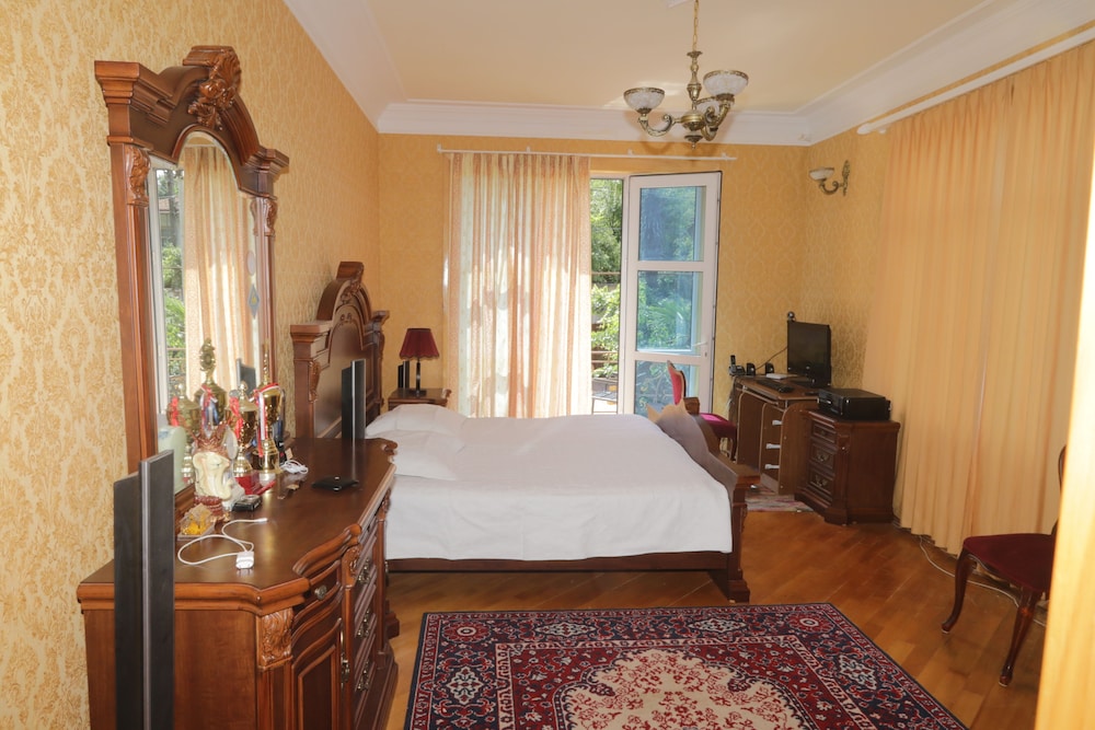 Guest House Caucasus 10/48