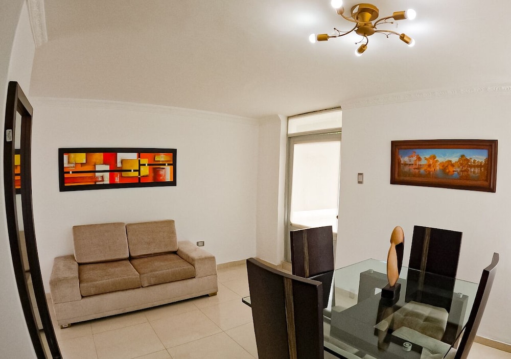 Hotel Del Llano 46/64