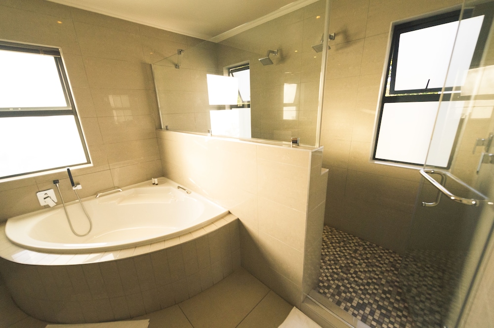 Blue Diamond Boutique Hotel 28/36