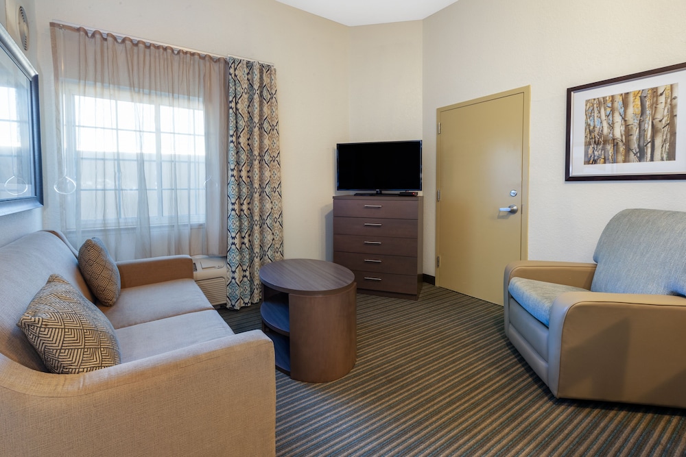 Candlewood Suites West Springfield 44/58