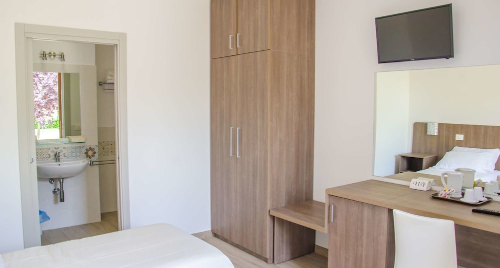 Villaggio Albergo Le Macerine 20/46