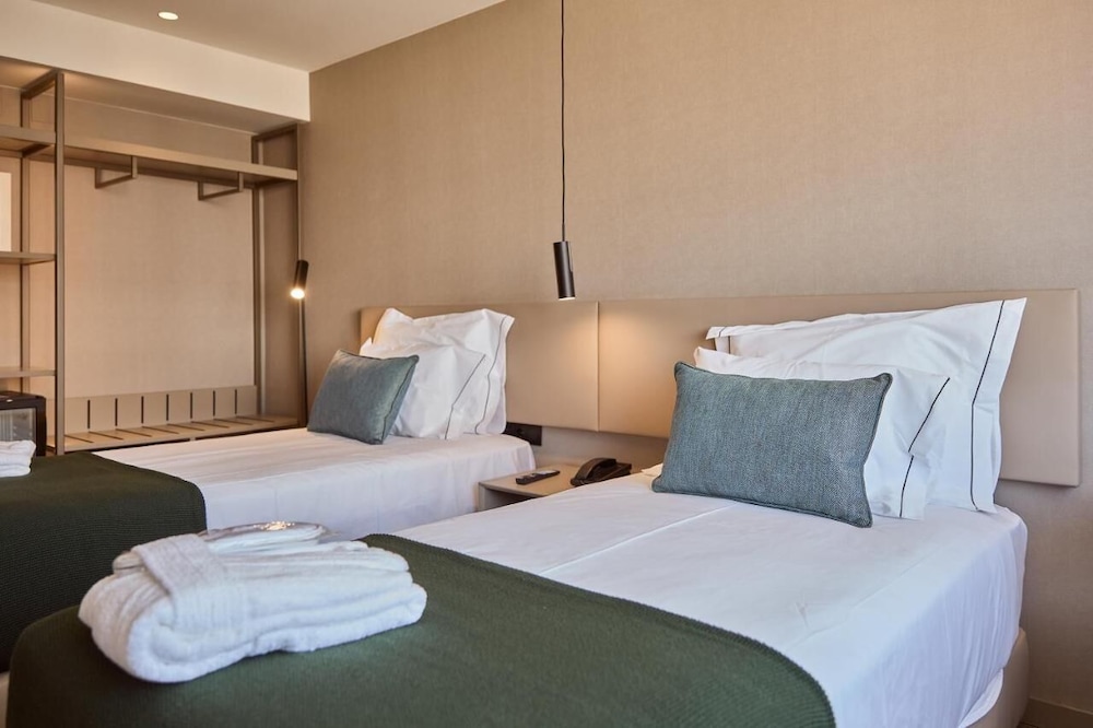 Omid Saldanha Hotel 10/33