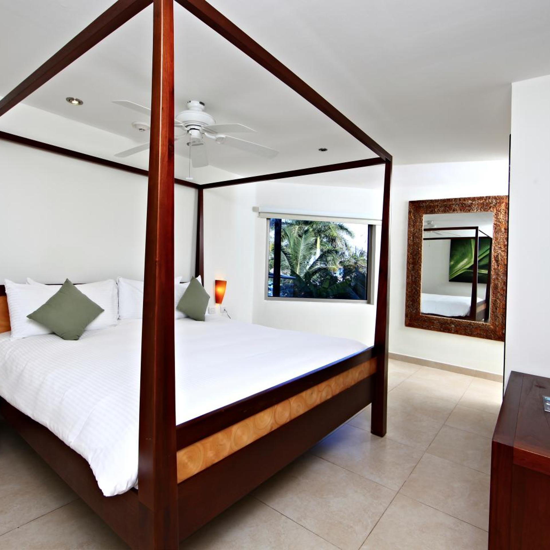 1 Bedroom, Suite, Pool View