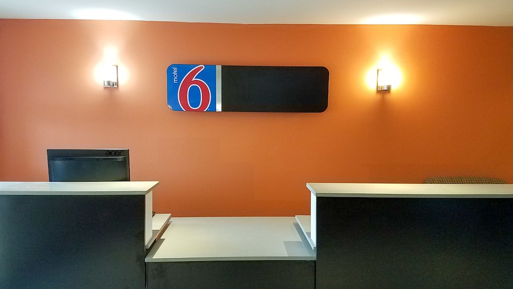Motel6 Sudbury, ON 32/46