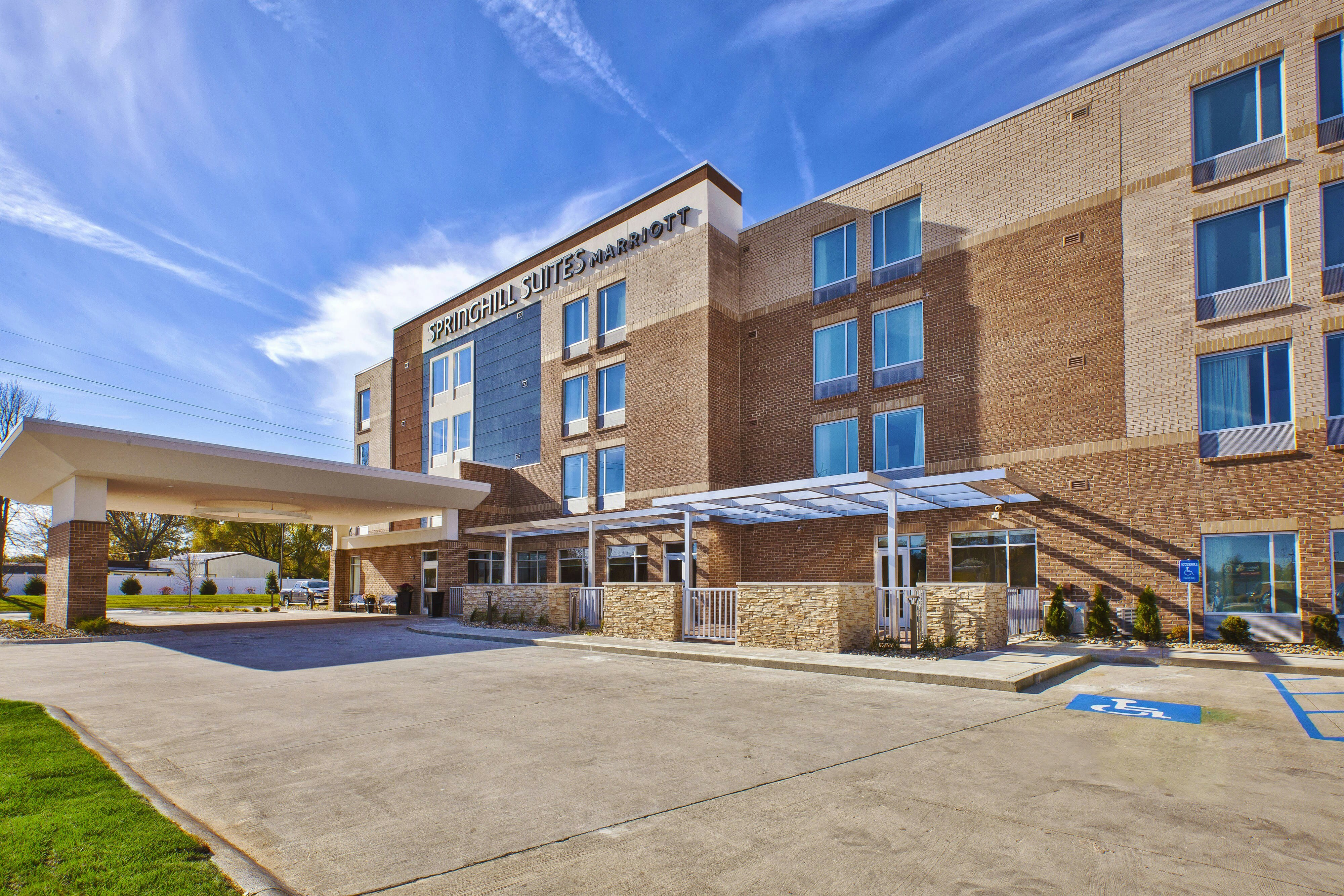 SPRINGHILL SUITES BENTON HARBOR ST. JOSEPH 19/19