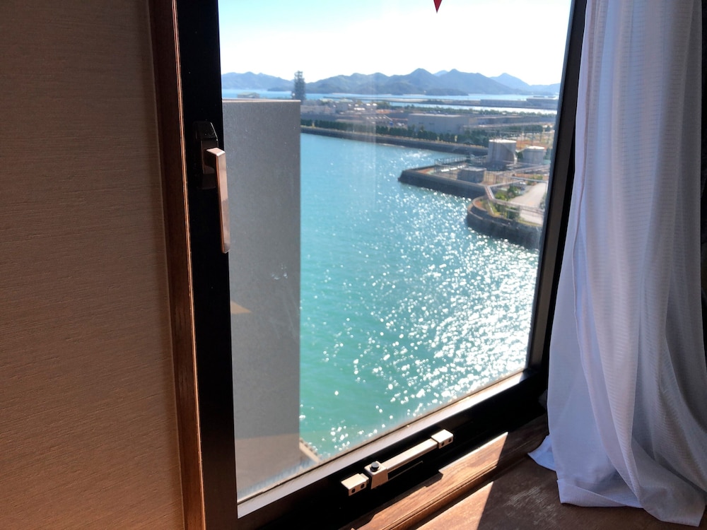 Center Hotel Mihara 5/69