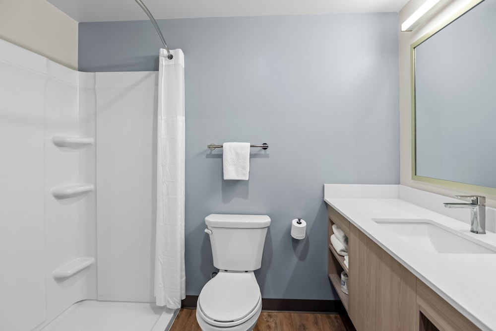 WoodSpring Suites Petersburg near Fort Lee 47/54