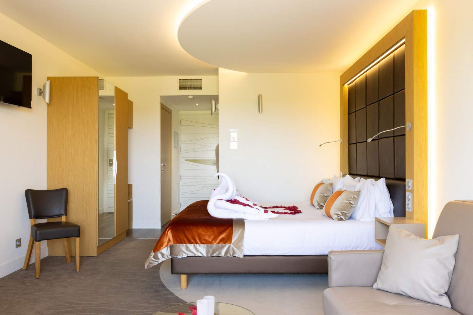 HOTEL LE VAL MORET 6/19
