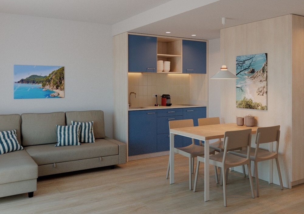 Ancora La Siesta Apartments 25/45