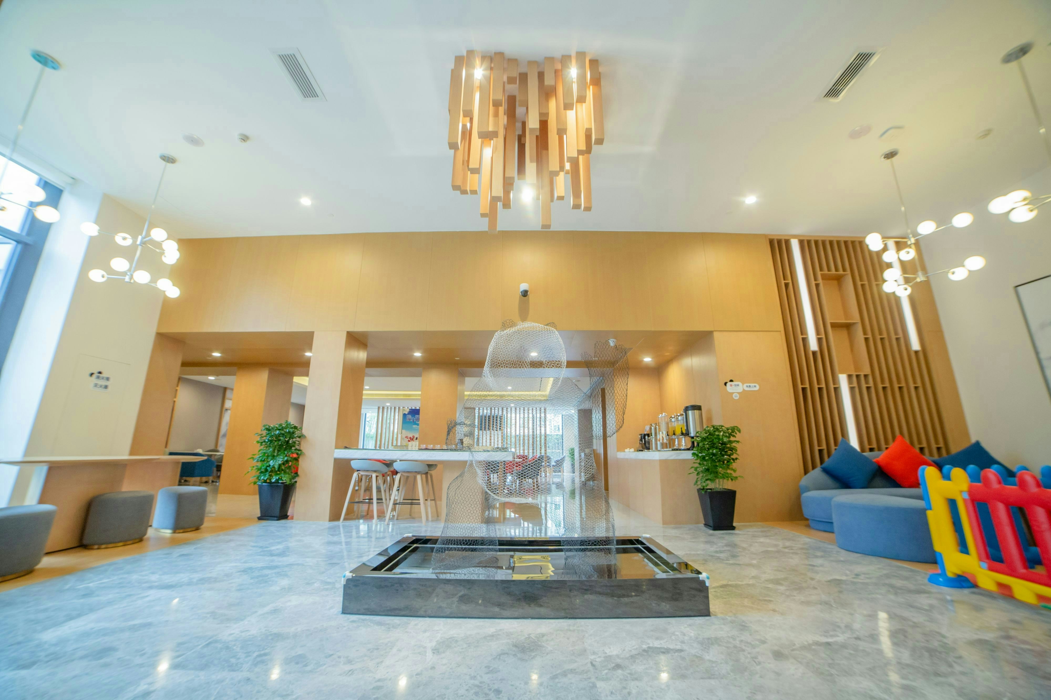 Holiday Inn Express Ya an City Center 7/50