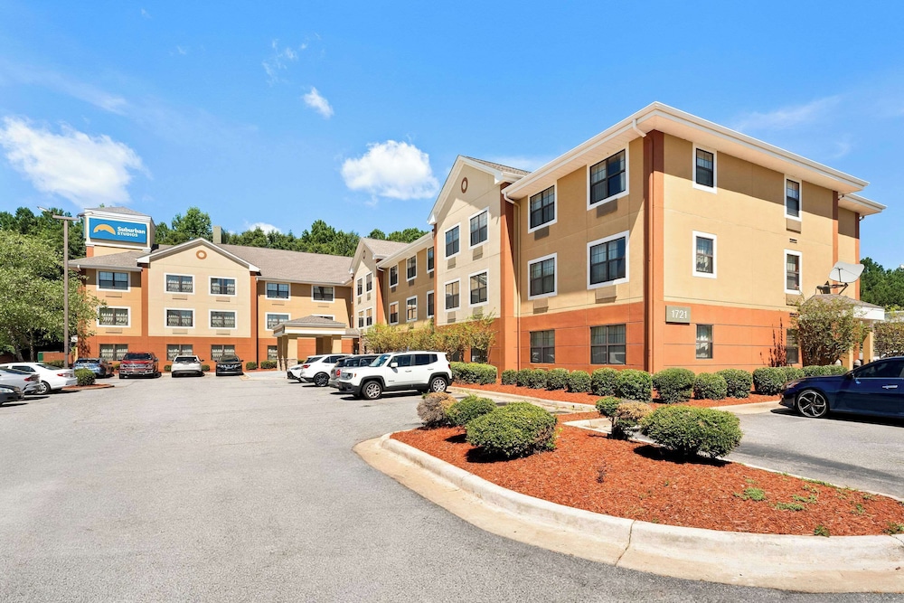 Suburban Studios Columbus Fort Benning Area 27/34