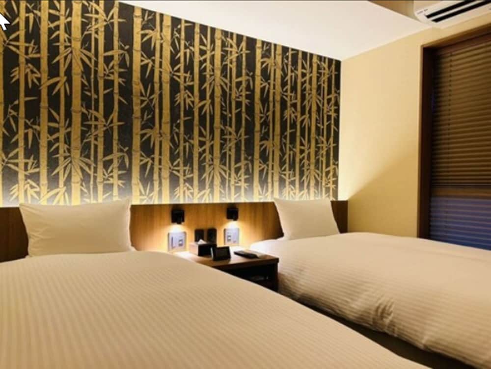 ECONOMY, TWIN BEDS