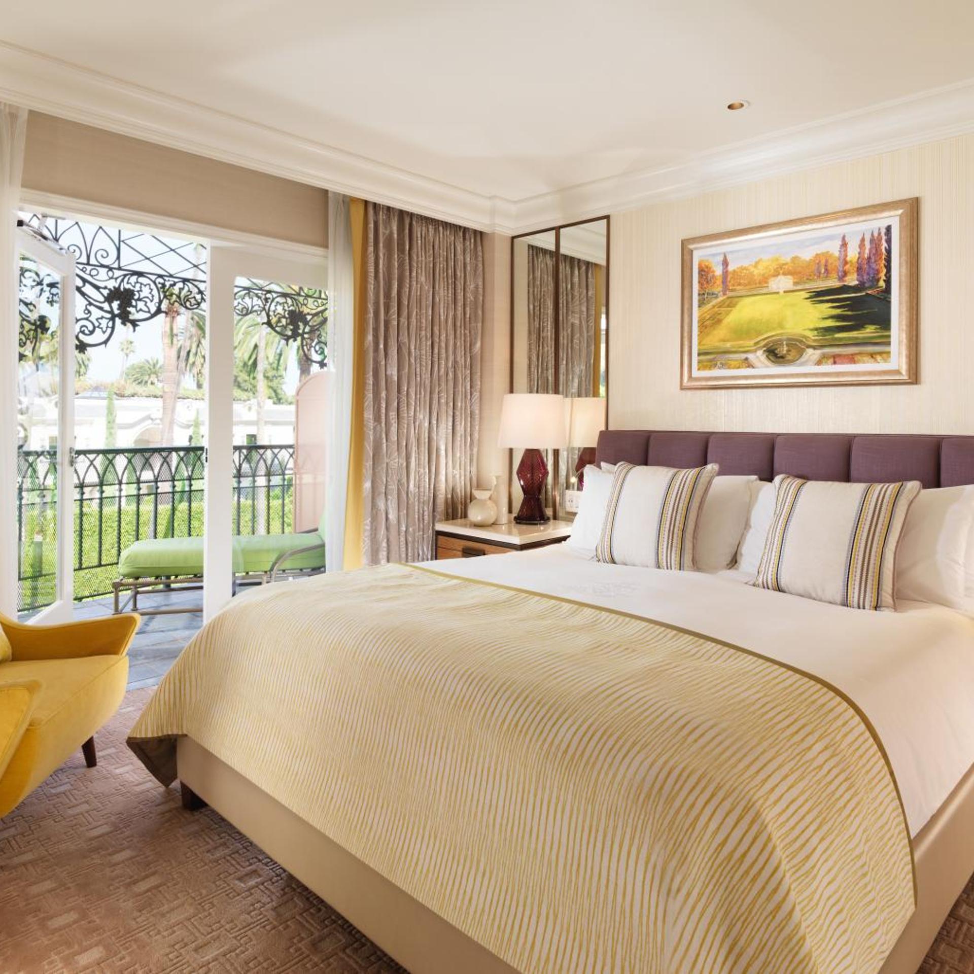 BEVERLY HILLS, JUNIOR SUITE