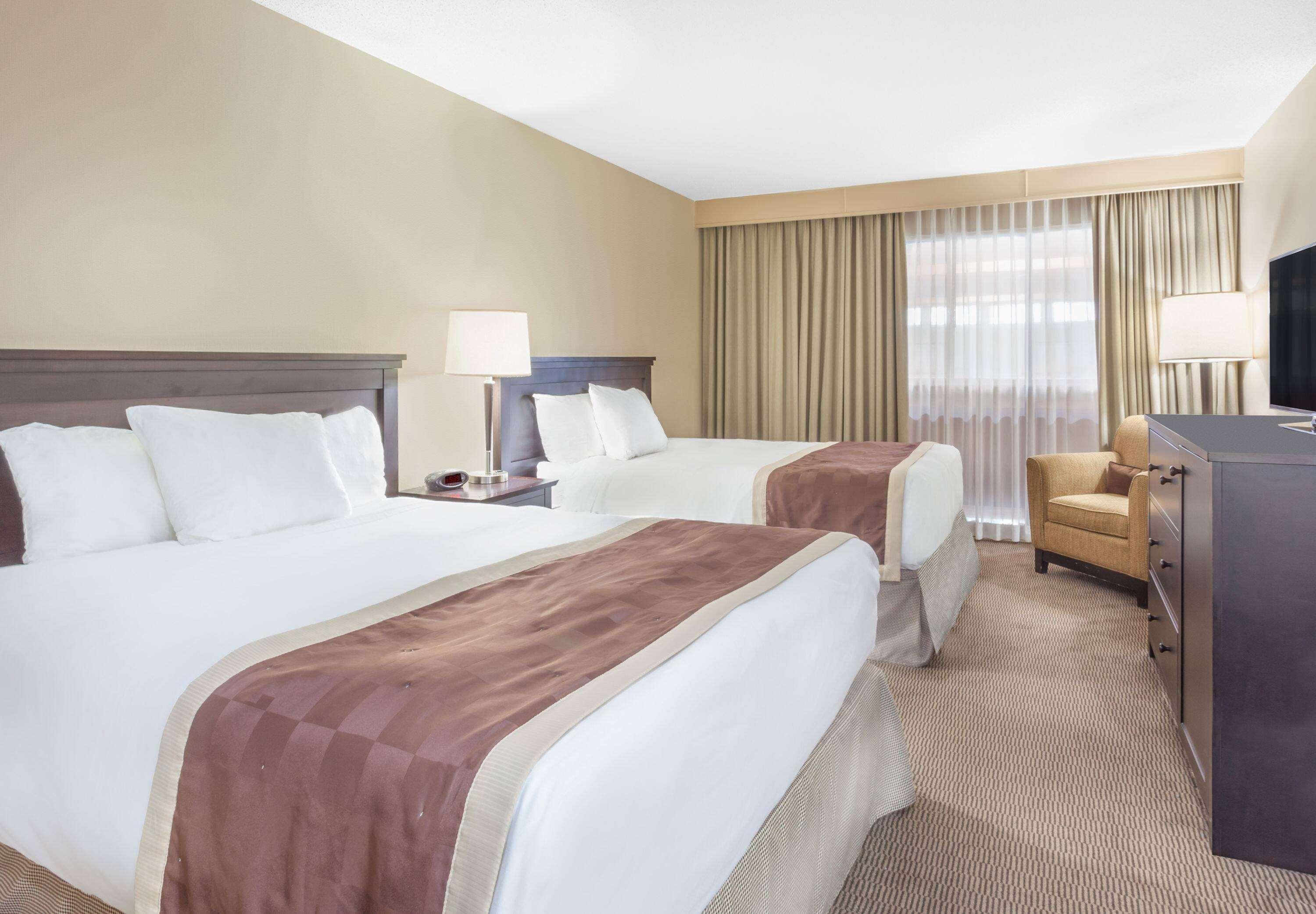 Deluxe, 2 Queen Beds, City View, Main Floor