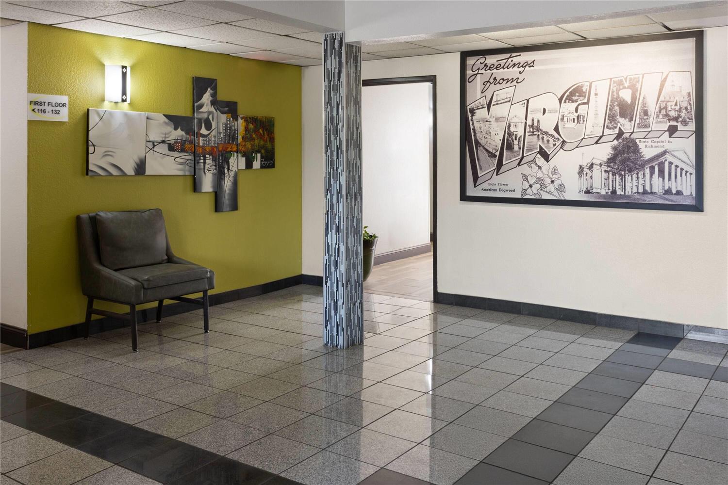 Super 8 by Wyndham South Boston VA 9/31
