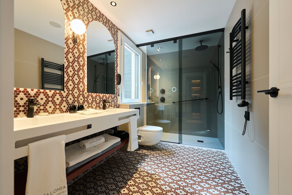 Barcelona, Deluxe, Suite, 1 Double and 1 Single Bed, Private Pool، Hotel Catalonia Ramblas 6/6