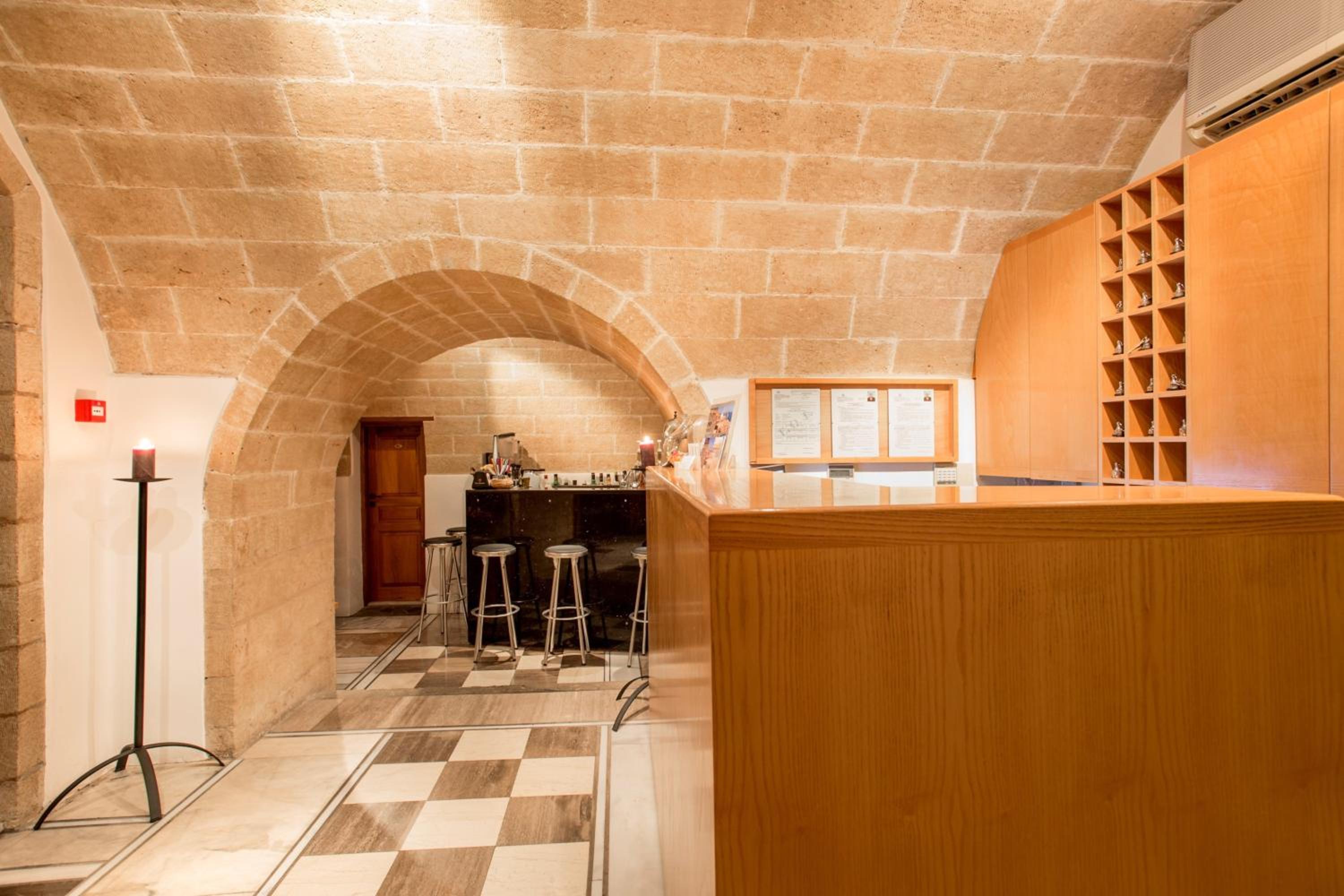 New Malvasia Hotel 6/51