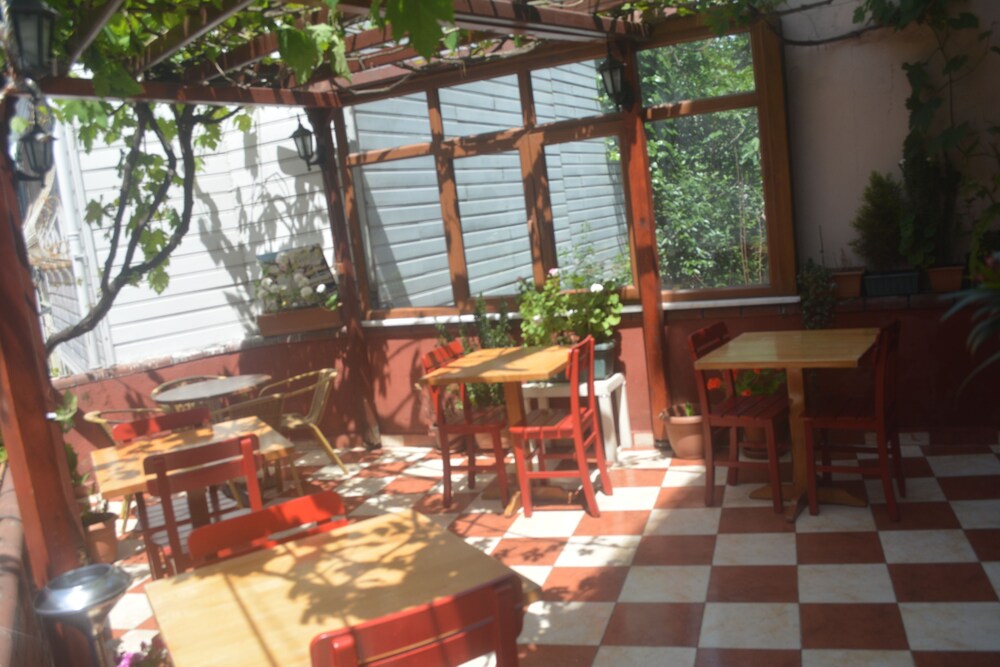 OTTOMAN ELEGANCE HOTEL 34/42