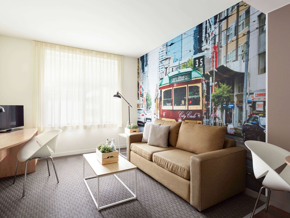 ibis Melbourne Hotel and Apartments 50/70