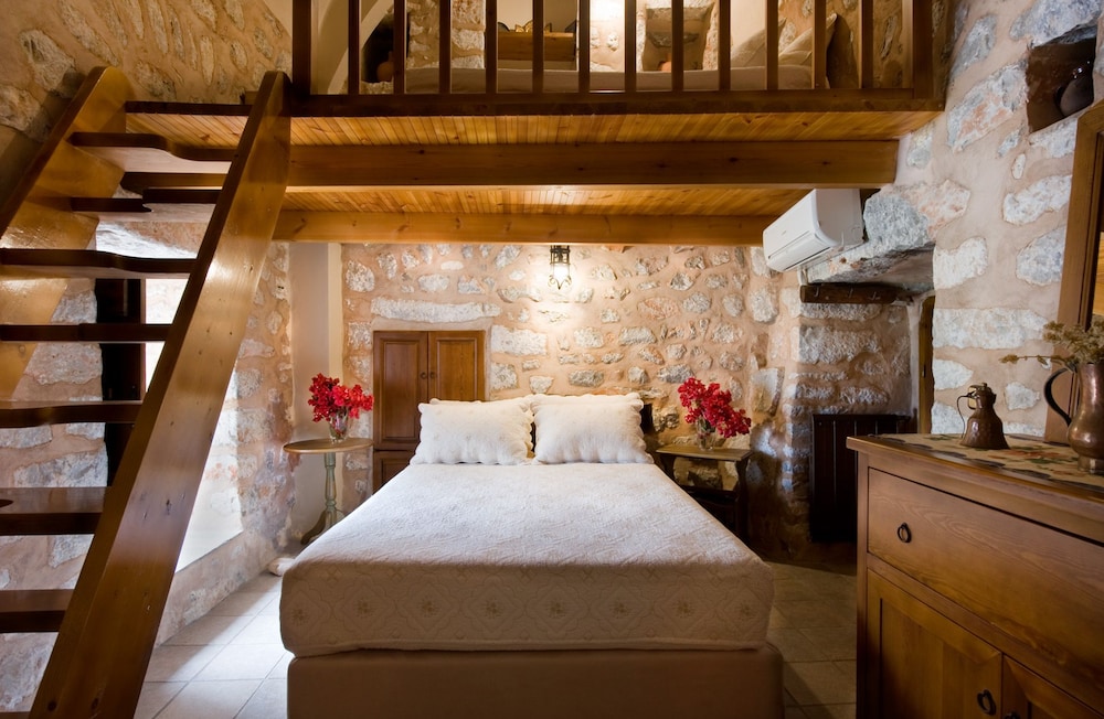 Arapakis Historic Castle 17/50