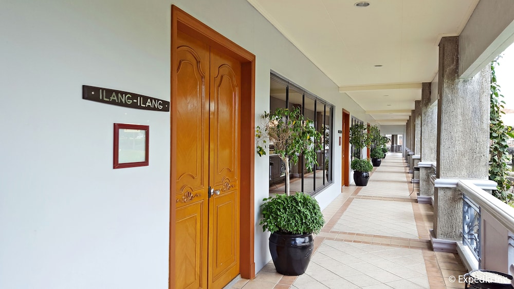 The Suites at Mount Malarayat 3/60