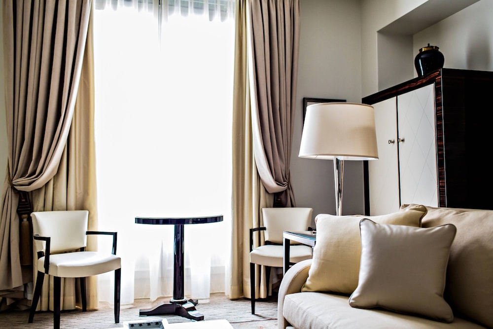 Prince de Galles A Luxury Collection Hotel Paris 77/80