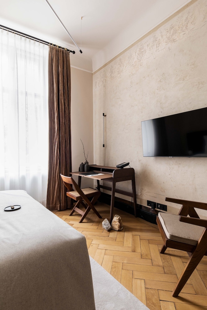 Zola Hotel Palais de Boheme 25/32