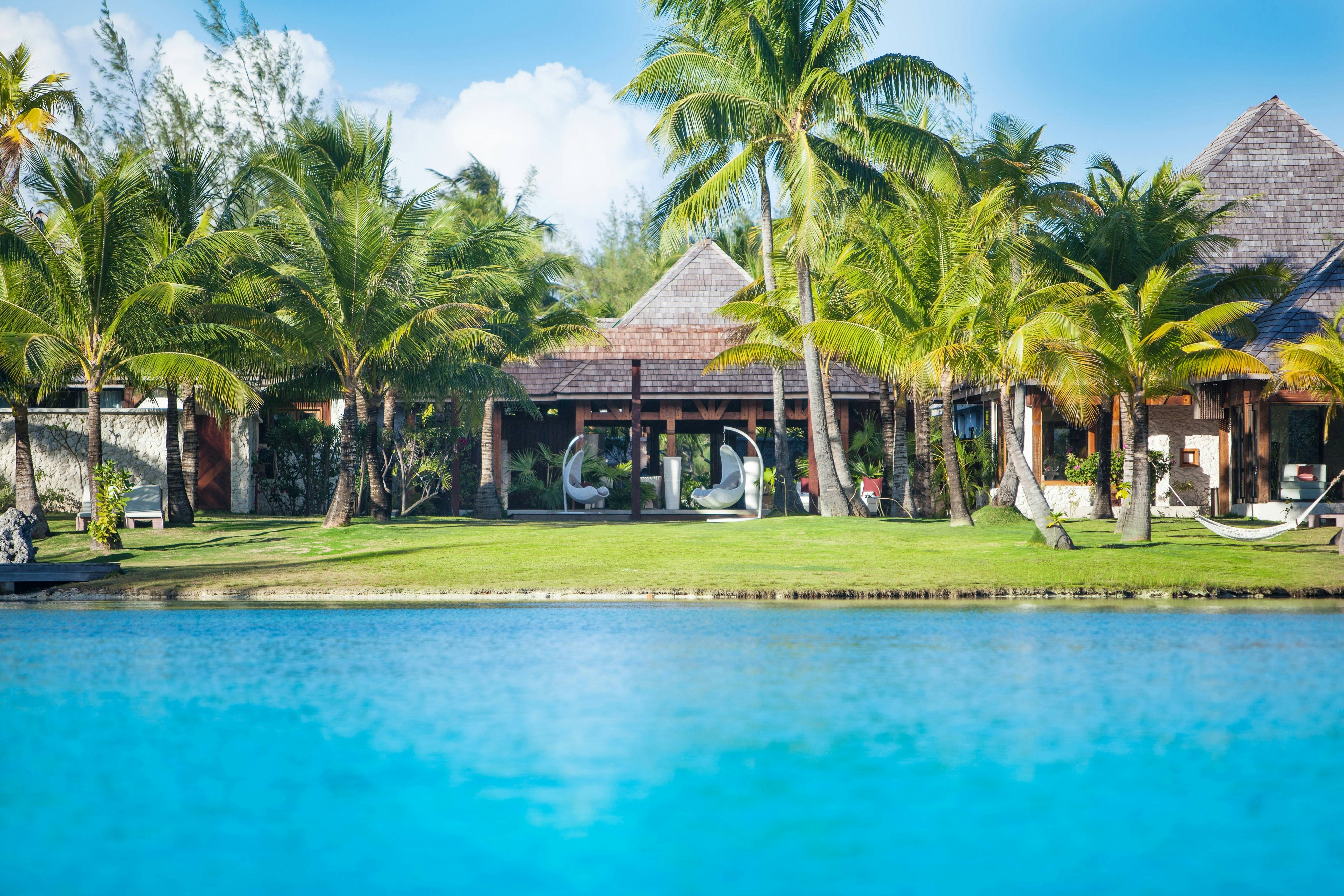The St Regis Bora Bora Resort 77/84