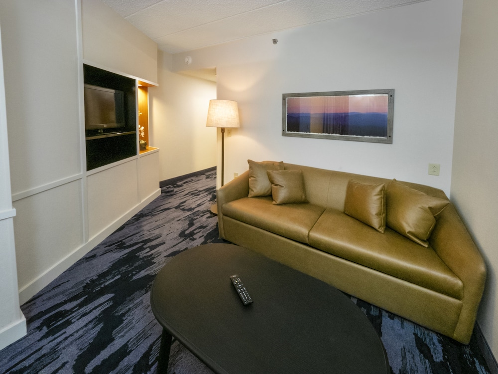 Fairfield Inn Suites Hazleton 37/52