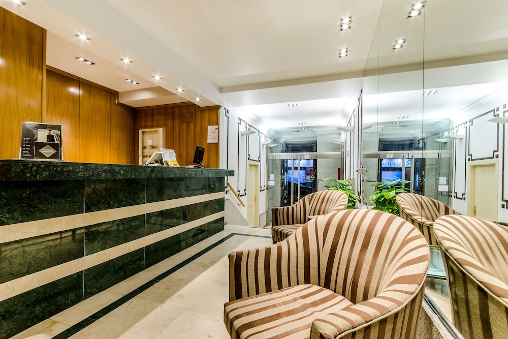 Lobby at Exe Suites 33, MADRID