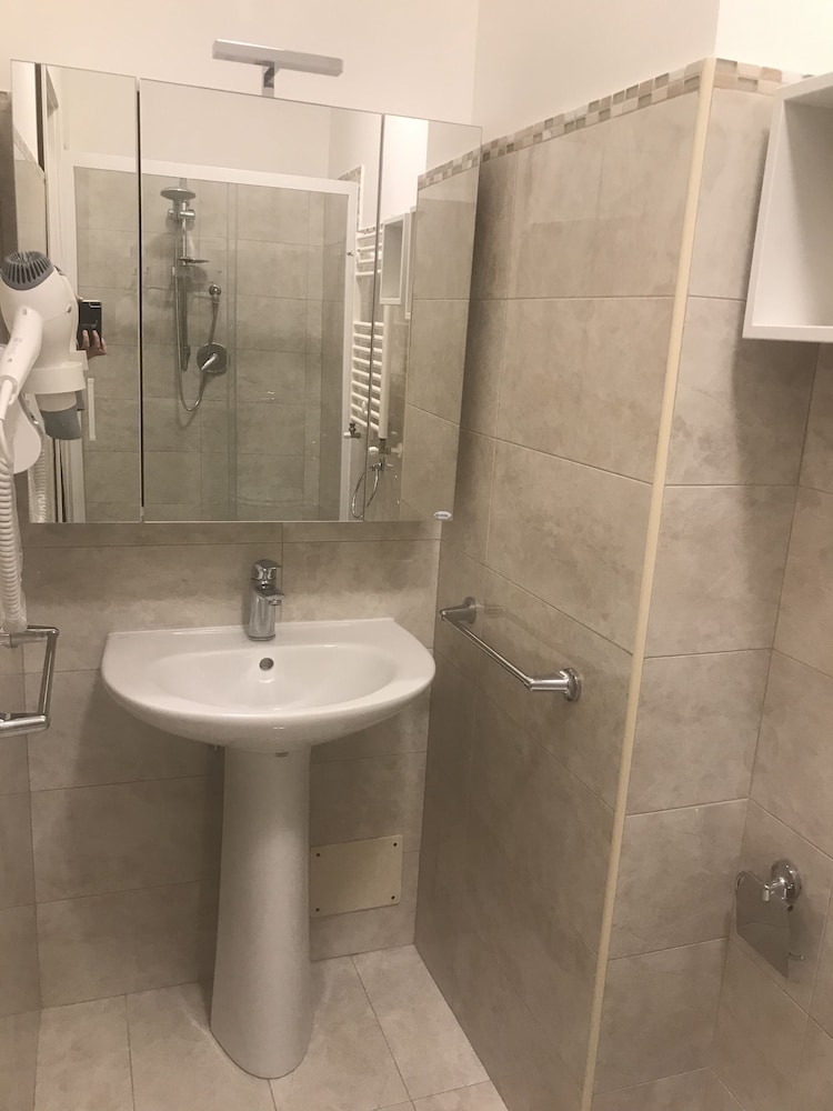 La Serenissima Hotel 37/44