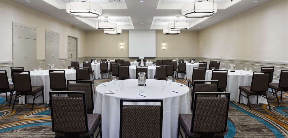 Embassy Suites by Hilton Denver Tech Center 61/64