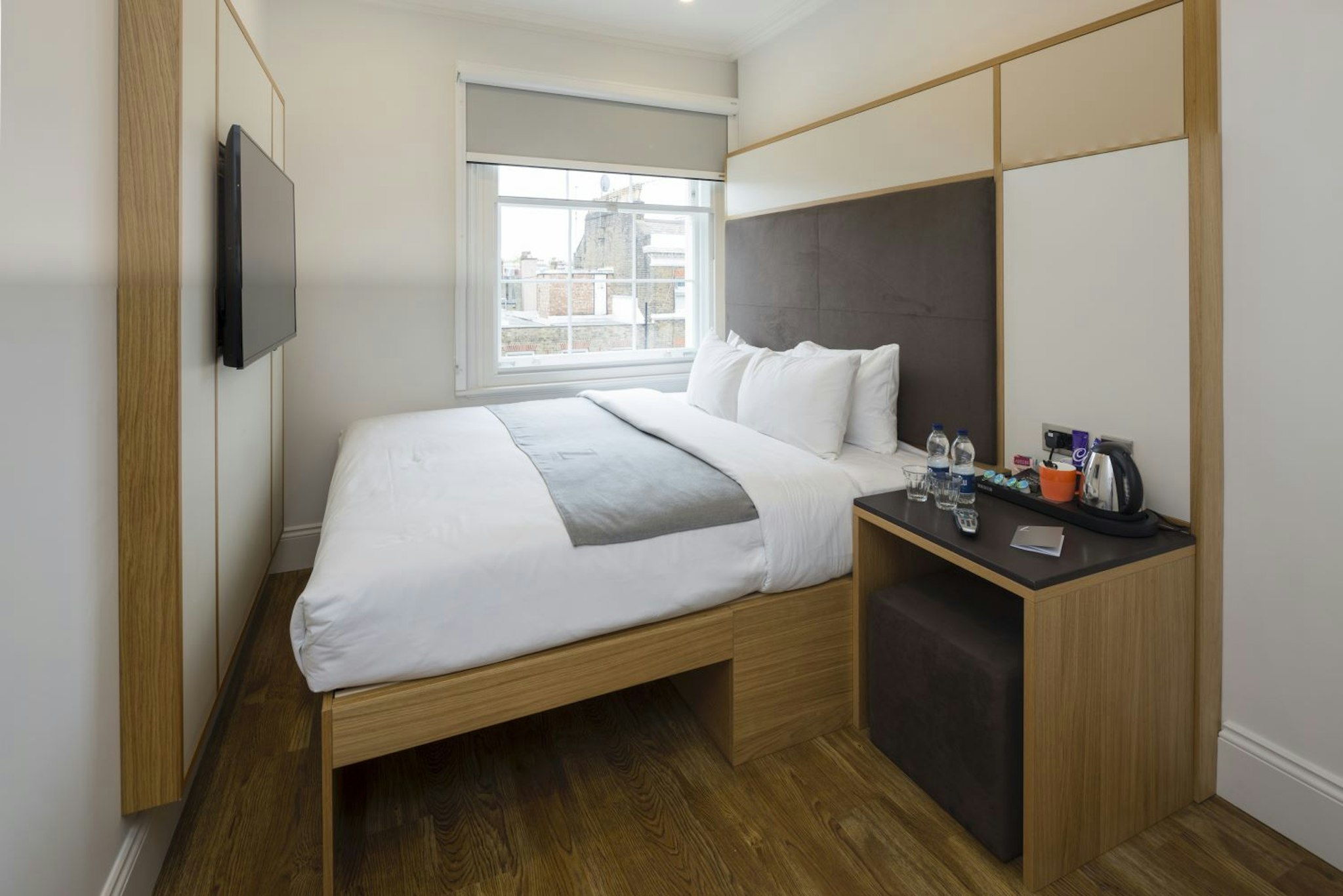 Z Hotel at Gloucester Place 7/11