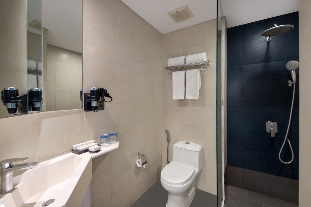 Four Star by Trans Hotel 48/50