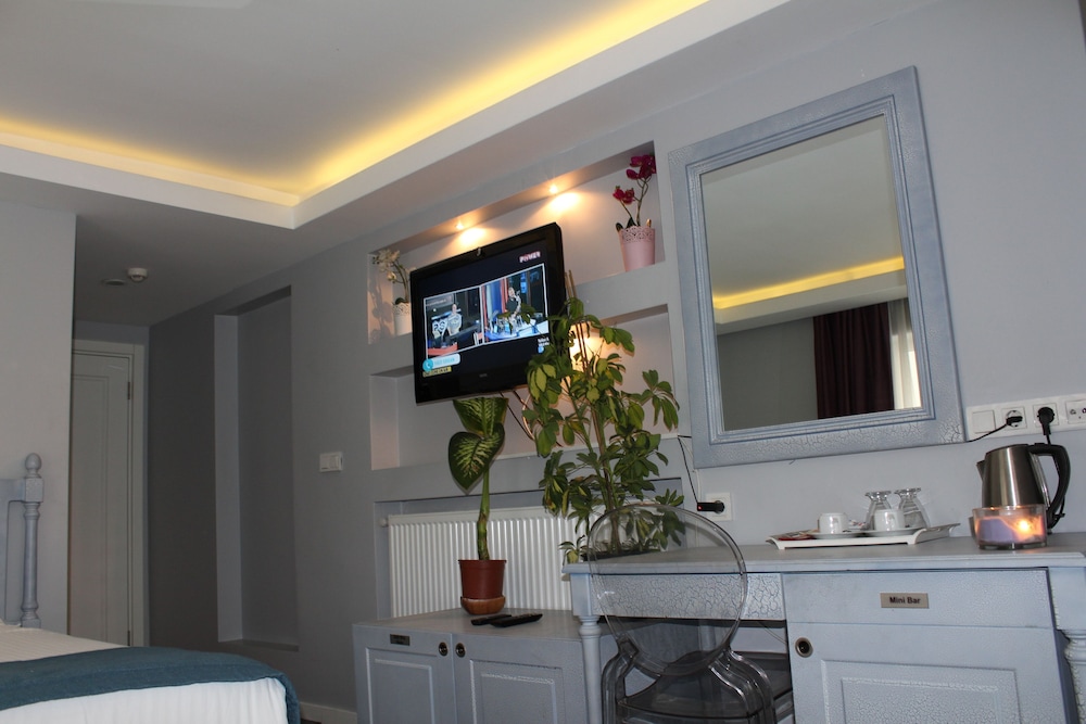 Santa Lucia Hotel 38/50