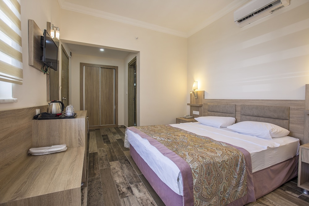 Arsi Enfi City Beach Hotel 18/72