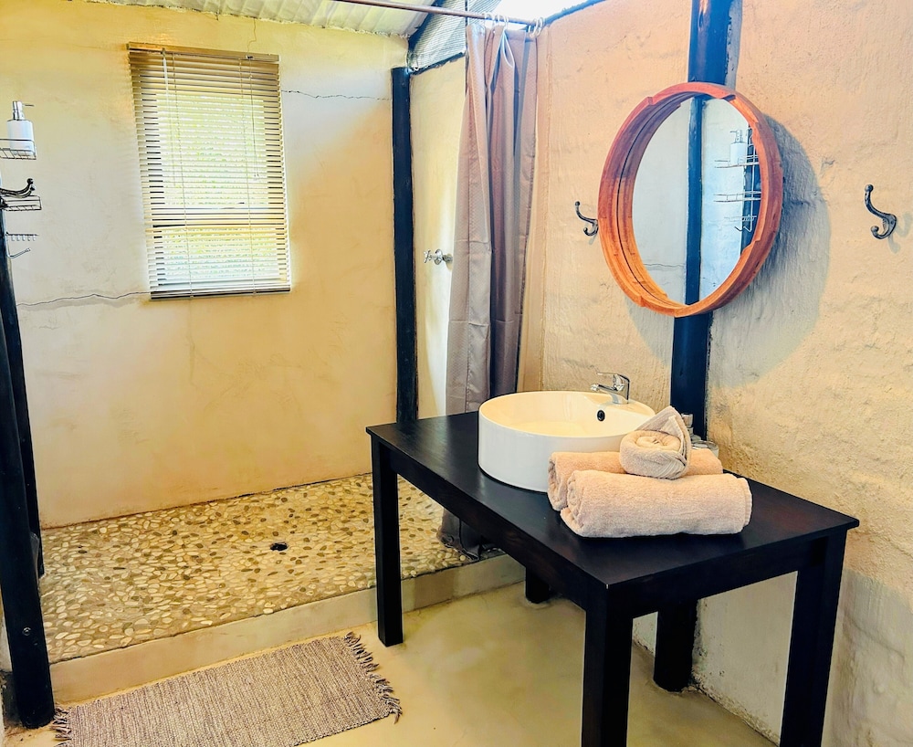 Leadwood Tree Safari Lodge 695 30/30